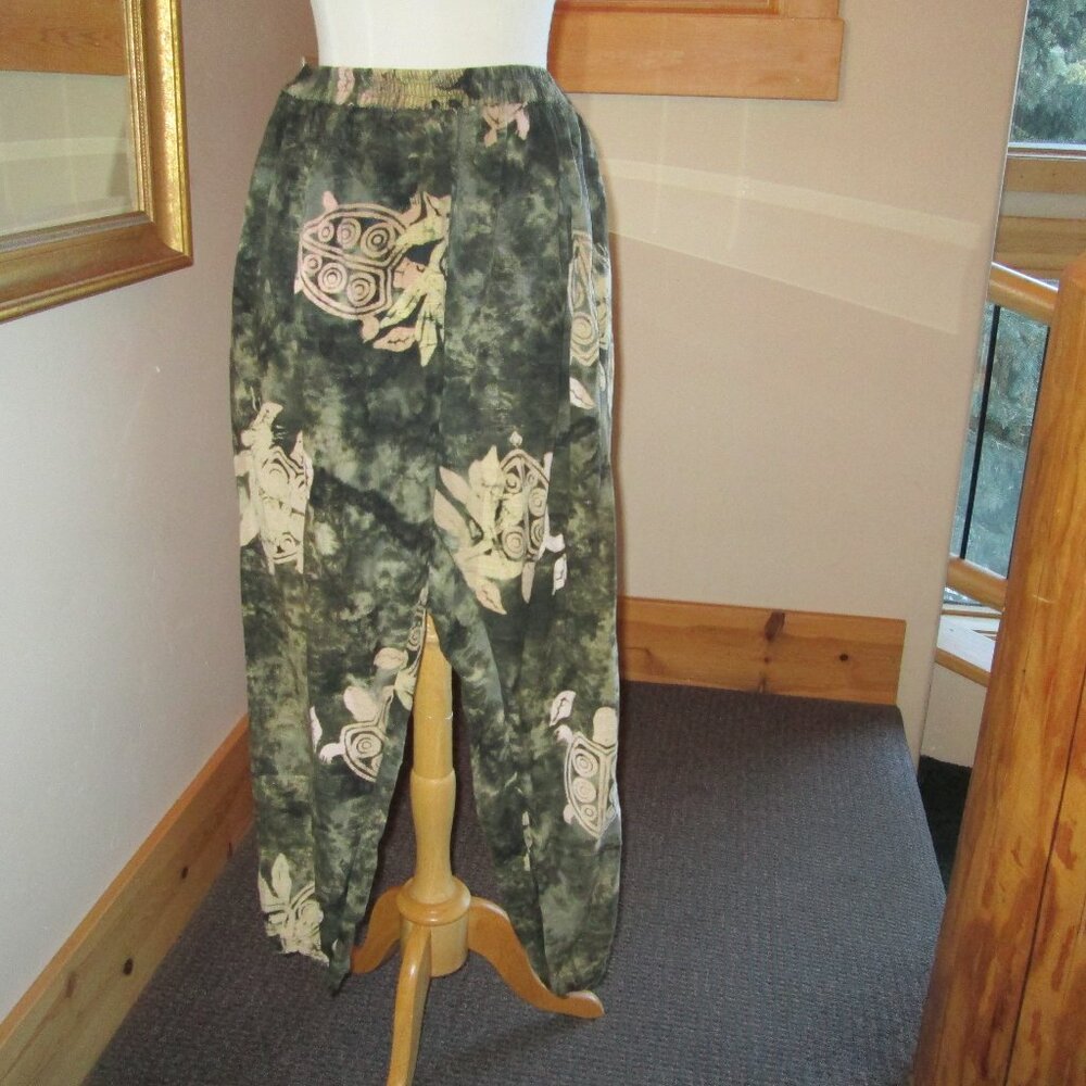 Green Kusnadi Pants and Jacket with Oh My Gauze Long-Sleeve Top - Picture 7 of 9